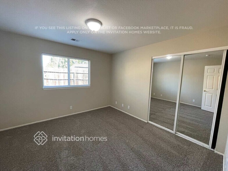 Building Photo - 1127 Cormorant Pl