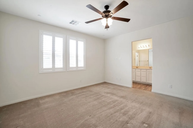 Building Photo - 849 E Sunset Rd