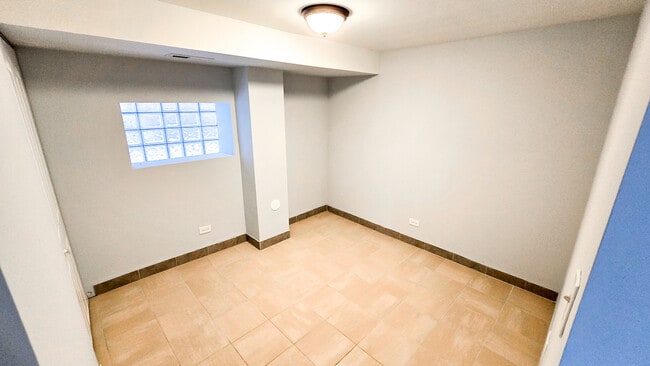 Building Photo - 6751 S Campbell Ave