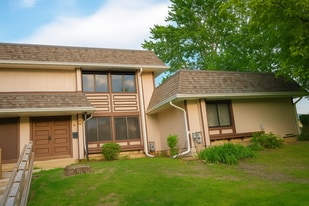 Building Photo - 5504 Court P
