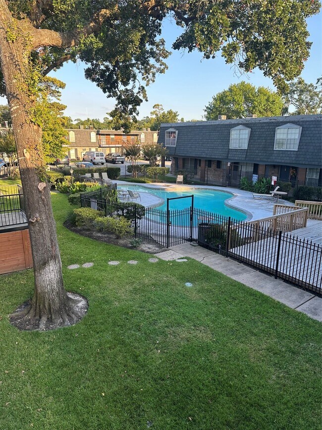 Primary Photo - 9029 Gaylord Dr