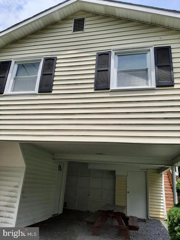 Building Photo - 1057 Foreman Ln