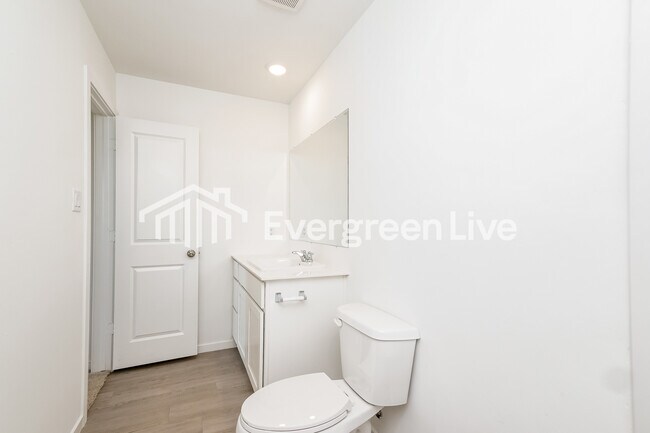 Building Photo - 12508 Huntington Rdg Wy