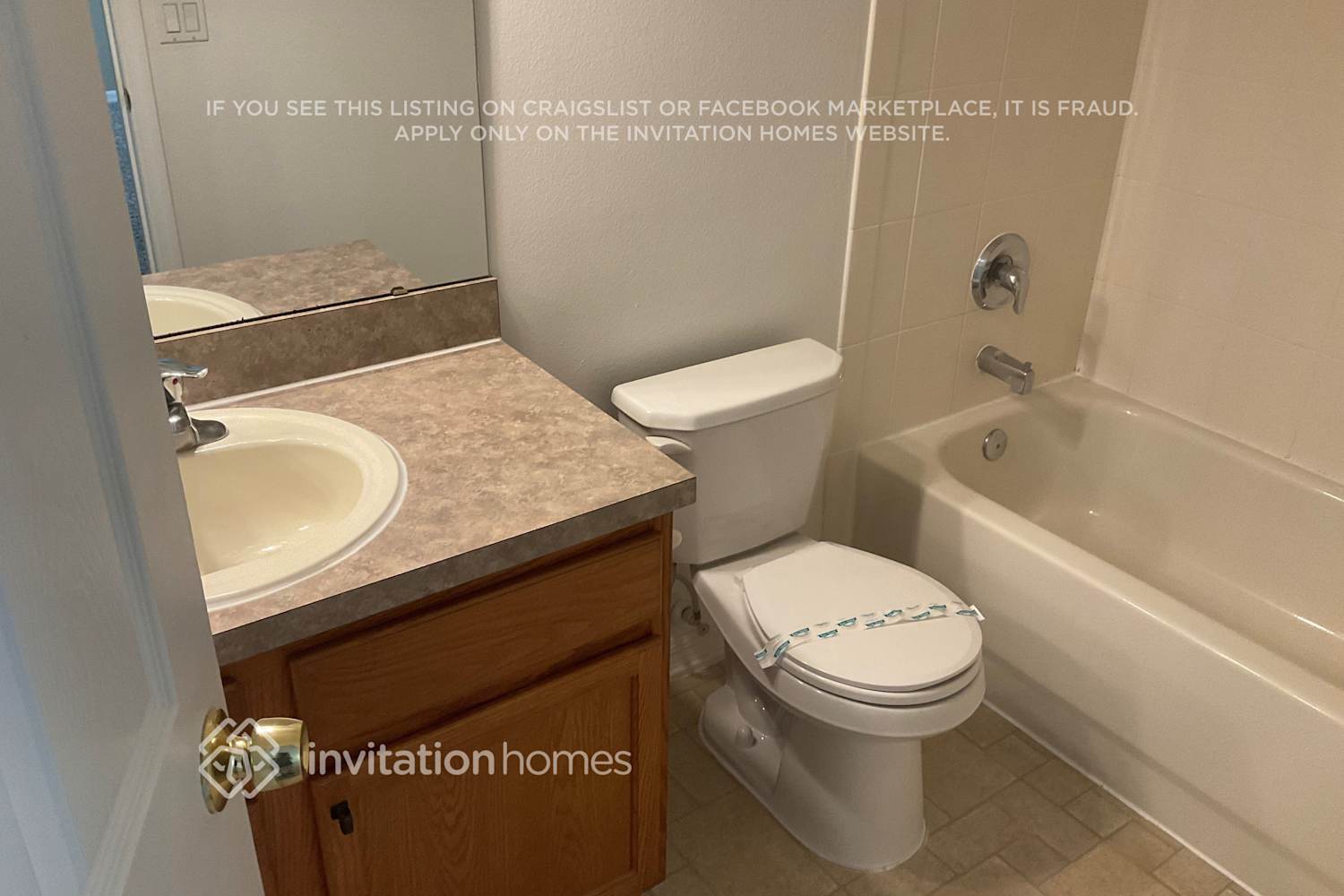 Building Photo - 14711 Sapodilla Dr