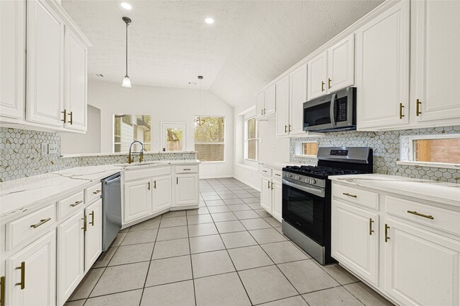 Building Photo - 22127 Nobles Crossing Dr