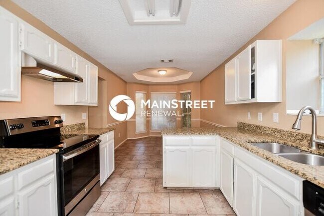 Building Photo - 3 Bedroom Pet-Friendly Home in Mesquite, TX with Main Street Renewal