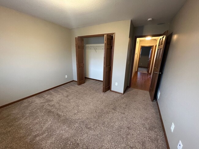 Building Photo - Stadium Commons Lower Unit