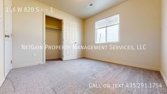 Building Photo - 136 W 820 S