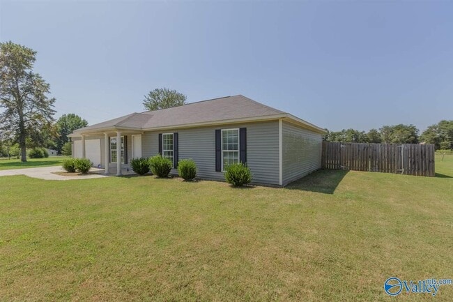 Building Photo - 488 Brooks Church Rd