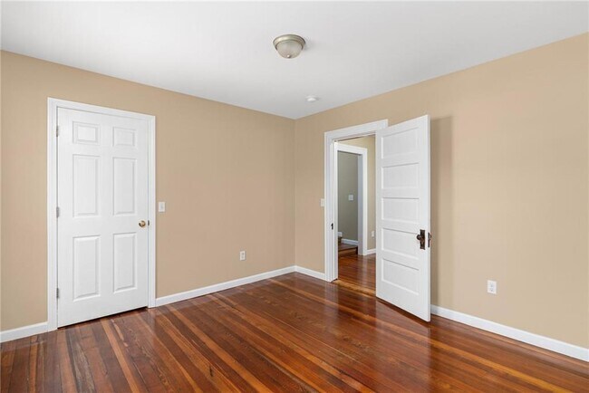 Building Photo - 275 Union Ave