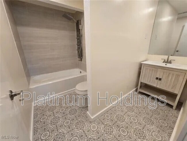 Building Photo - 10306 Winthrop Rd