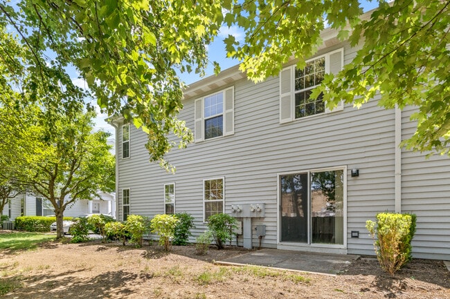 Building Photo - 1127 Orleans Dr