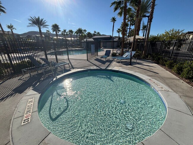 Building Photo - Beautiful 3Bed/3Bath Townhome located in Enterprise/Southern Highlands–Southwest Henderson border...