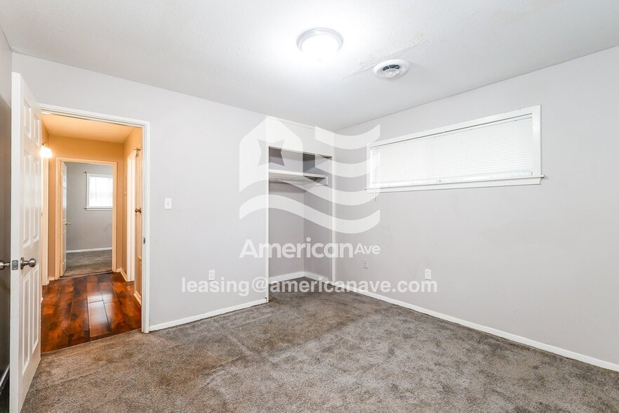 Building Photo - 408 Queen Marie Ln