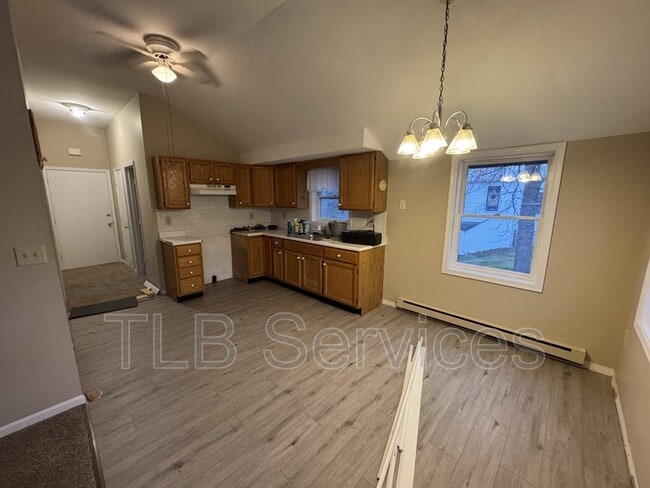 Building Photo - 15927 PA-407