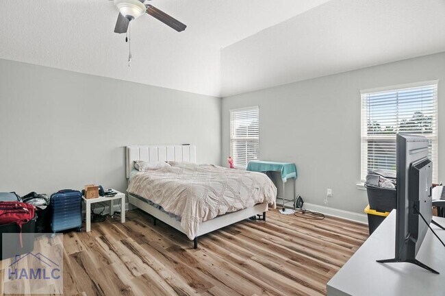 Building Photo - 543 Thorp Circle