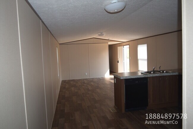 Building Photo - 201 Old Tavern Ln