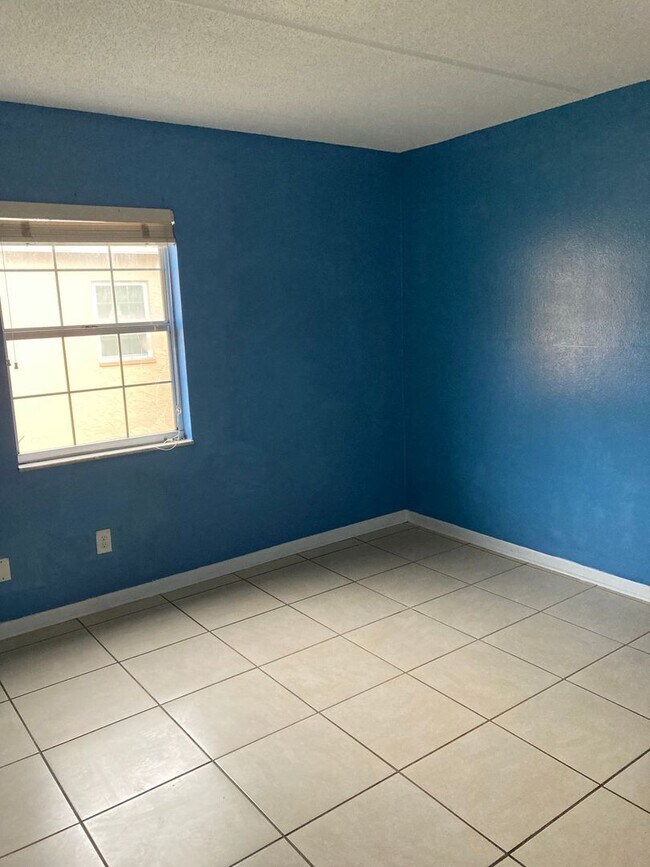 Building Photo - Delightful 2 bedroom in Habana Park!