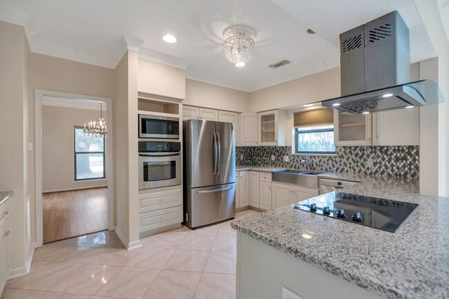 Building Photo - 1126 Crossroads Dr