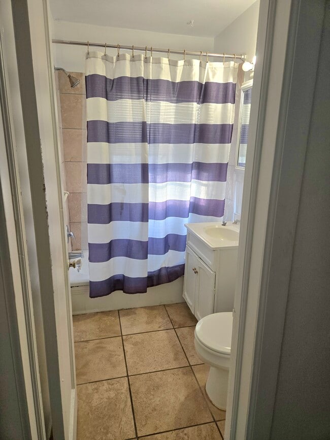 Building Photo - 3913 Thomas Ave N