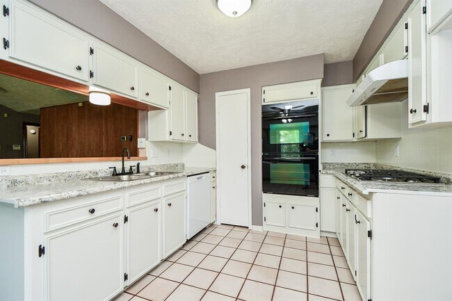 Building Photo - 10426 Alcott Dr