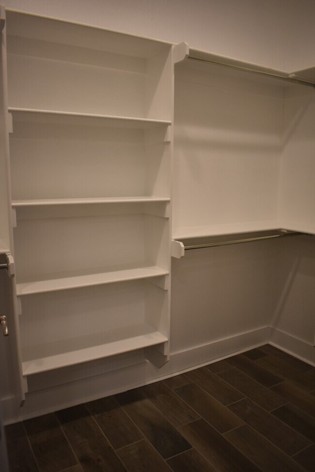 Building Photo - Luxurious 4 Bedroom, 3.5 Bathroom Home In Fayetteville, AR