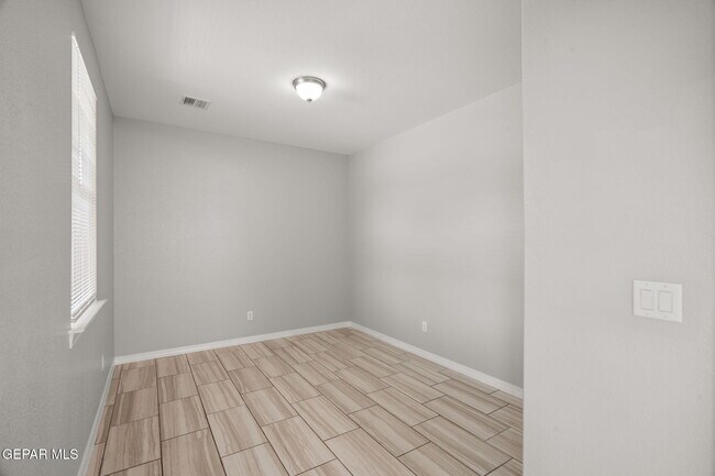Building Photo - 14760 Sam Garcia Ave