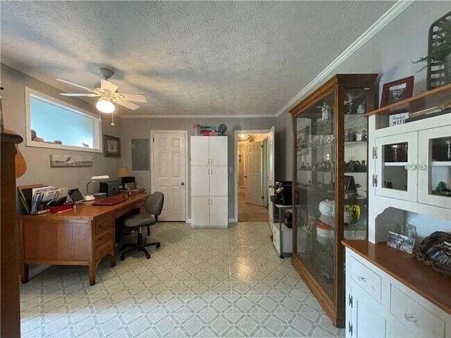 Building Photo - 3633 Loganville Hwy SW