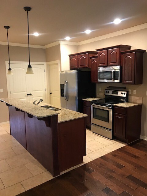 Building Photo - Adorable 3 Bedroom w/ Excellent Location!