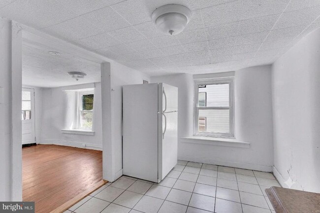 Building Photo - 60 Irish Ln