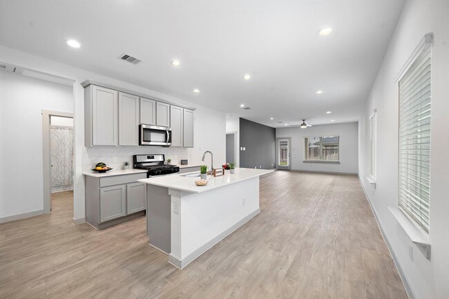 Building Photo - 12511 Abbey House Ct