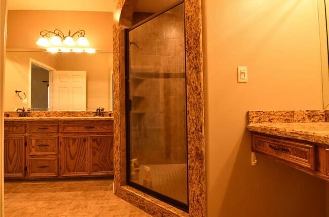 Building Photo - 2063 Apache Dr