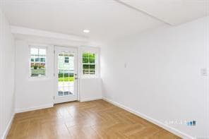 Building Photo - 98 Woodmere Rd