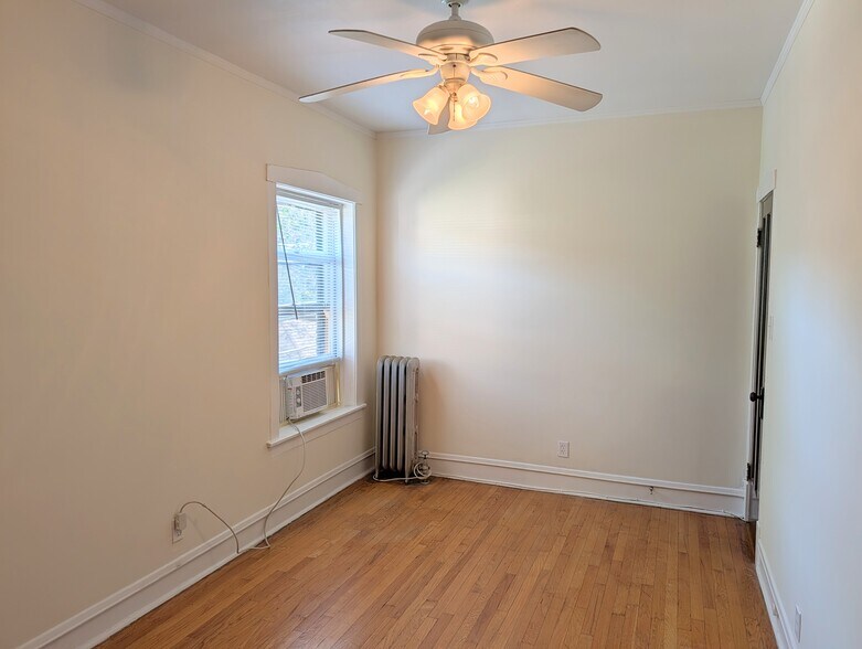Building Photo - 708 Seward St