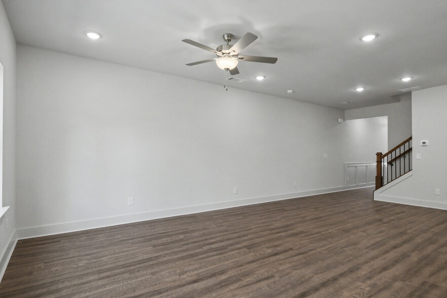 Building Photo - 4237 Fern River Trl
