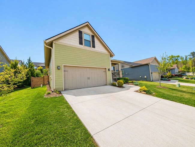 Building Photo - Lovely Weaverville Rental w/ bonus space