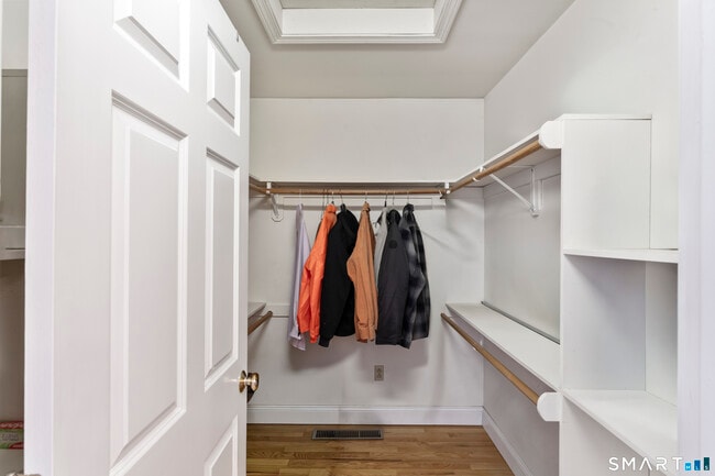 Building Photo - 7 Lower County Rd