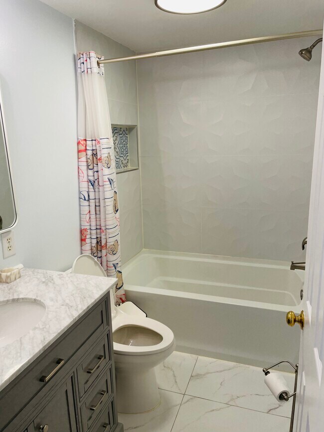 Bathroom 2 - 42 Beacon Hill Ct