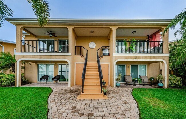 Building Photo - 2675 St Joseph Dr E