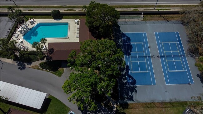 Building Photo - 2673 Sabal Springs Cir