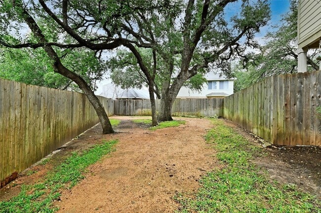 Building Photo - 8518 Cahill Dr