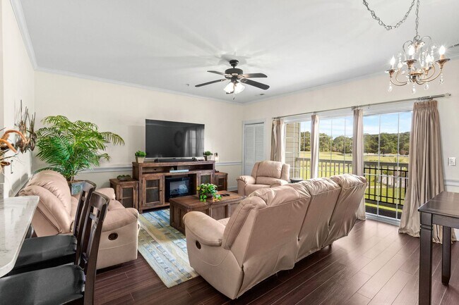 Building Photo - 4855 Carnation Cir