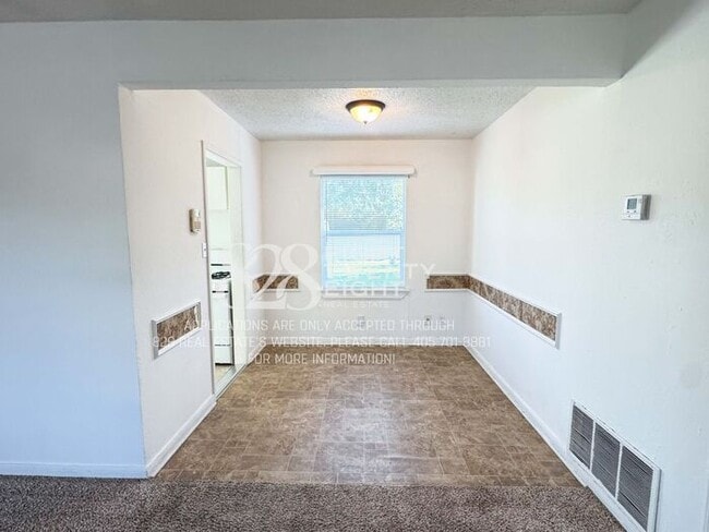 Building Photo - Cute 2 Bed/1 Bath Single Family Home in De...