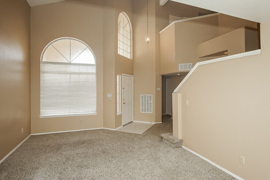 Building Photo - 5005 Monte Del Sol Ln