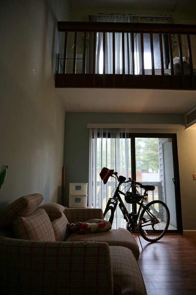 Building Photo - 505 Sunridge Dr