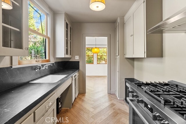 Building Photo - 2130 Apex Ave