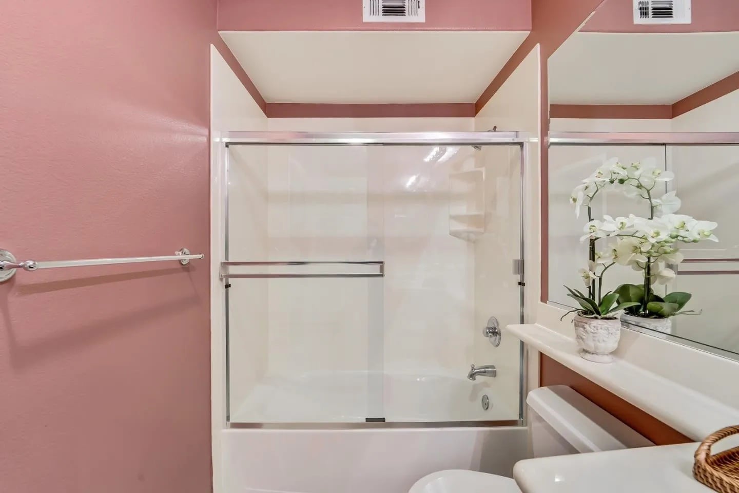 Upstairs bathroom - 837 Font Ter