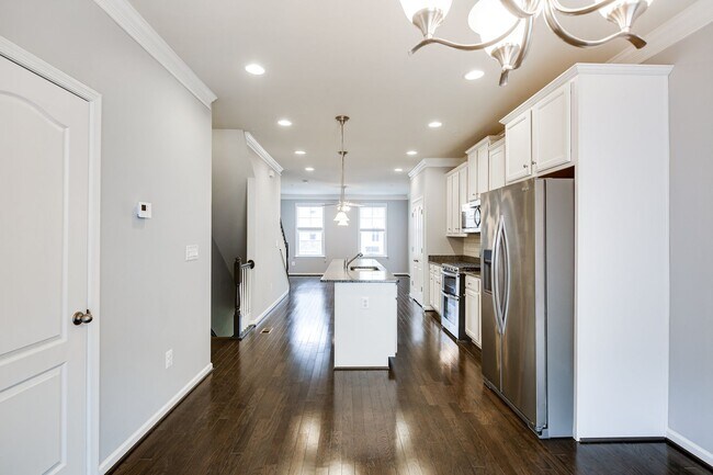 Building Photo - Glen Burnie, MD