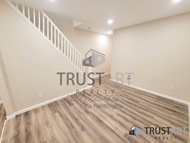 Building Photo - 2538 N Gratz St