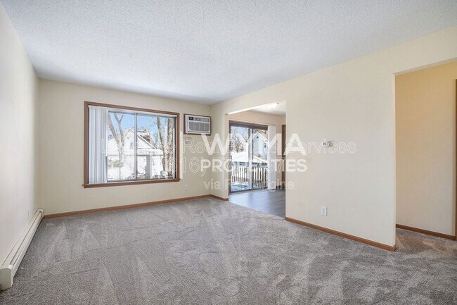 Building Photo - 2914 Earle Ave SW